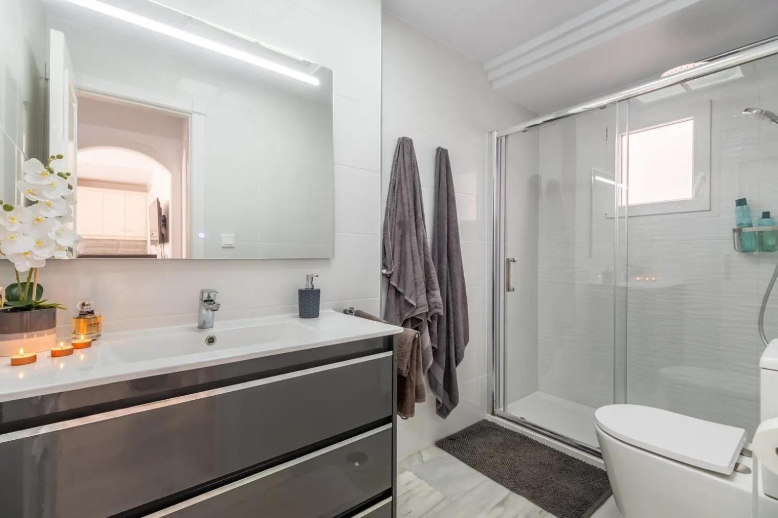 Amazing Penthouse On The Beach, Sea Views, Wifi, Airconditioning And Parking Torrevieja Kültér fotó